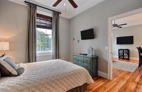 Historic District - North Hotel | The Suites at Bay