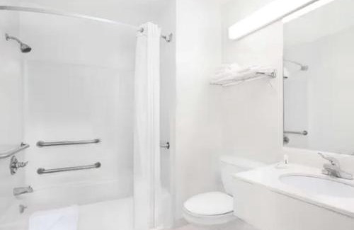 Monticello Hotel | The Sullivan Inn