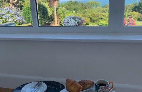 Llanbedrog Bed & Breakfast | The Summer Room