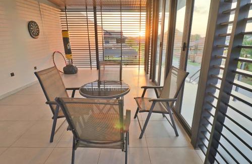 Taman Mewah Villa | The Summer Villa by Nature Home