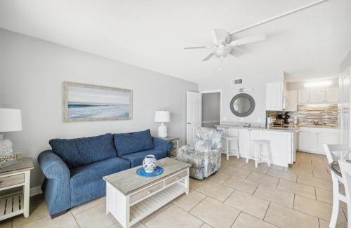 Panama City Beach Apartment | The Summit 1017
