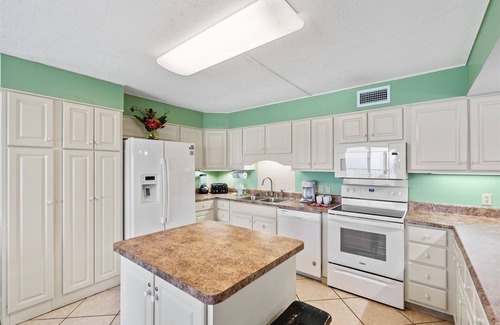 Panama City Beach Condo | The Summit 1512 | 3 Bed, 2.5 Bath