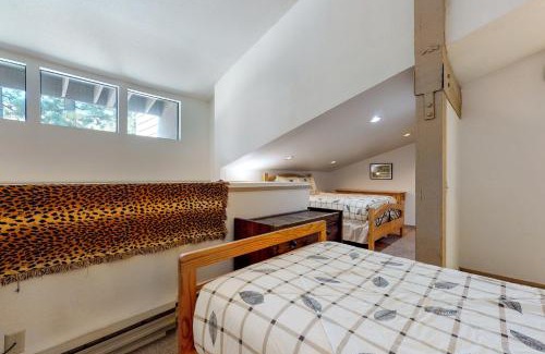 Mammoth Lakes Apartment | The Summit 276
