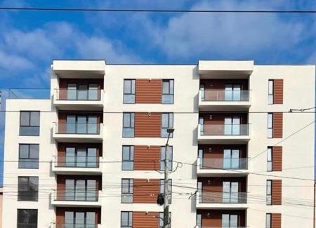 Craiova Apartment | The Sun Building Rooftop Studio