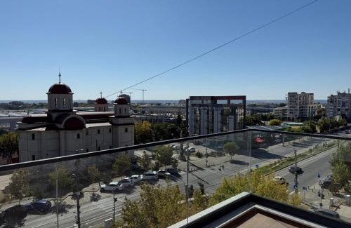 Craiova Apartment | The Sun Building Rooftop Studio