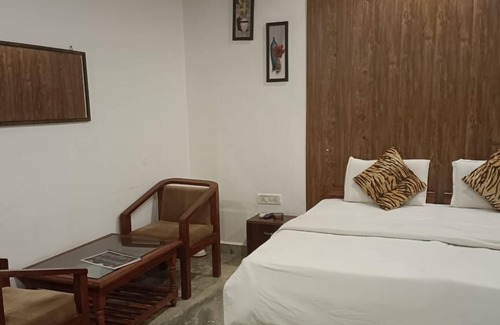 Tala Hotel | The Sun Resort Bandhavgarh MP