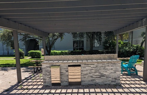 Plantation Apartment | The Sun Rises and Sets in Florida