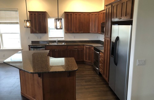 Quincy House | The Sun, The River, & Wine country only 2.5 hours from Seattle or Spokane