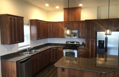 Quincy House | The Sun, The River, & Wine country only 2.5 hours from Seattle or Spokane