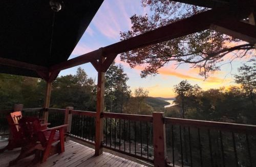 Lampe House | The Sunrise Cabin with Amazing Views
