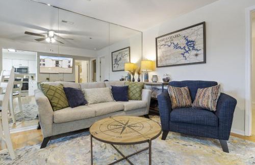 Lakeland House | The Sunrise Suite Waterfront, Balcony with Pool