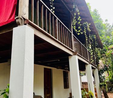 Anjuna Ski Chalet | The Sunset Chalet