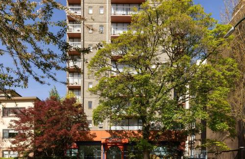Davie Village Apartment | The Sunset Hotel West End, Sonder by Marriott Bonvoy