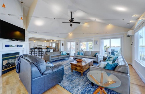 Fenwick Island House | The Sunset House, Bayfront home with many amenities