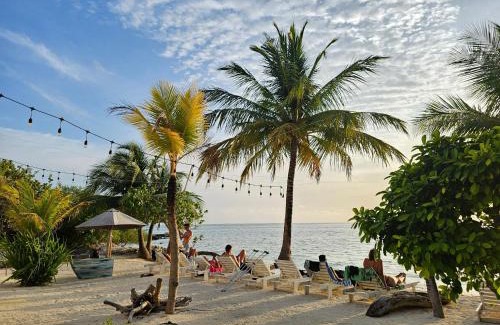Dhiffushi Hotel | The Sunset Villa