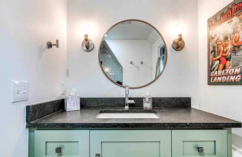 Eufaula Cottage | The Sunshine House in Carlton Landing