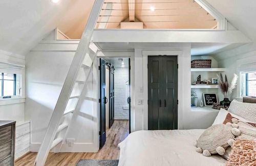 Eufaula Cottage | The Sunshine House in Carlton Landing