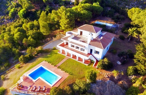 Atlanterra Villa | The Sunshine Retreat - Luxury Beach Villa - Sleeps 12 - Spectacular Views