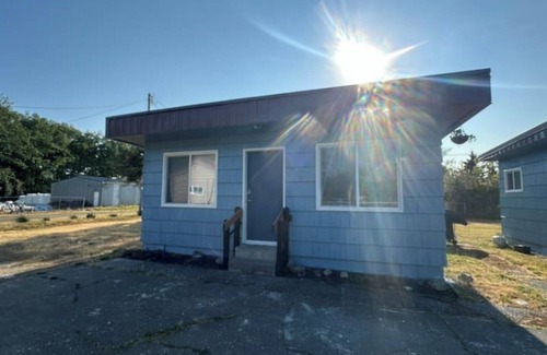 Westport Cabin | The Surf Shack in Westport: Cozy Cabin Near the Beach