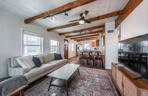 Surfside Beach House | The Surfsonian - 2nd Row Beach House - Dog Friendly - Ocean View