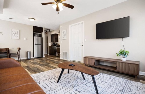Peoria Apartment | the susan: a cozy, comfy 1bd suite