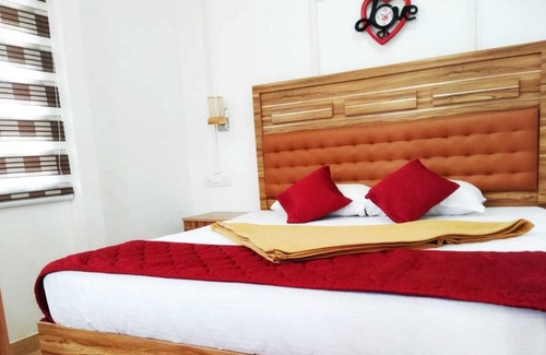 Anachal Hotel | The Svarga Hotel