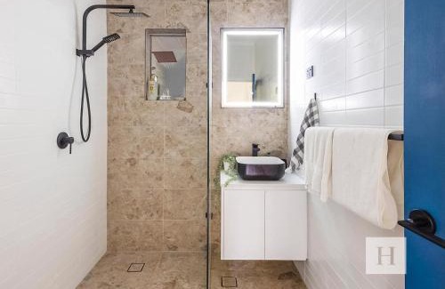Tuggerawong House | The Sweet Retreat