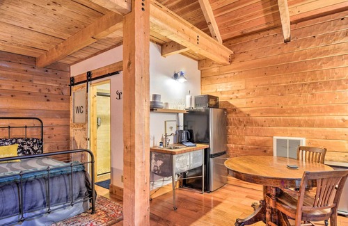 Poulsbo Cabin | 'The Sweetest Little Cabin' w/ Fireplace!