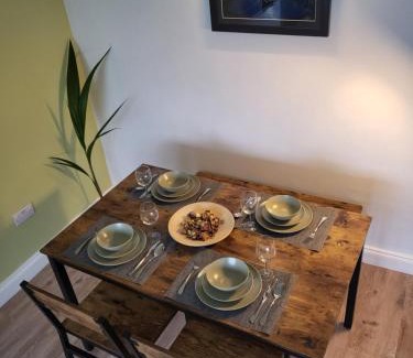 Crystal Palace Apartment | The Sydenham Snug