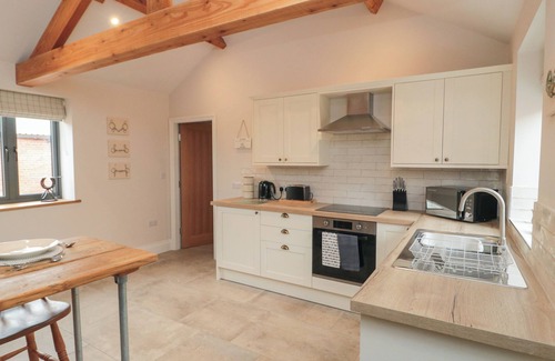 Holme Cottage | THE TACK ROOM, pet friendly, with a garden in Thirsk