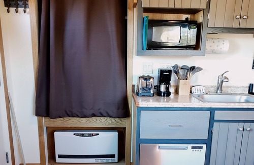 Healy Apartment | The Taiga 2, Studio Apartment