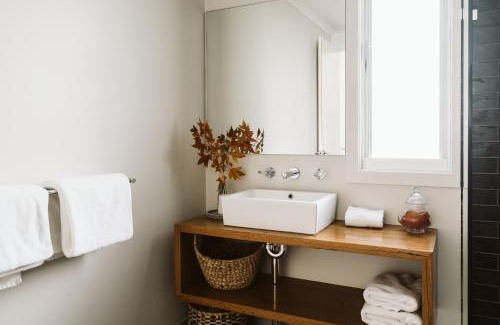Kangaroo Valley House | The Tailor's Terrace, Kangaroo Valley