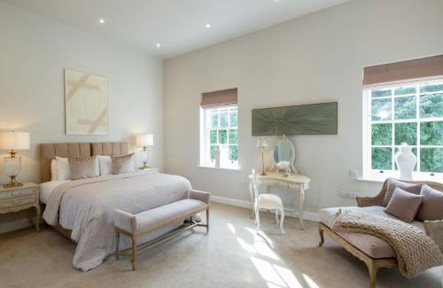Kelmarsh House | The Talbot - Exclusive Home with Hot Tub