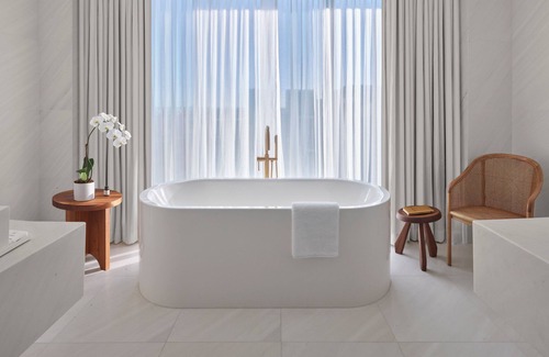 Downtown Tampa Hotel | The Tampa EDITION