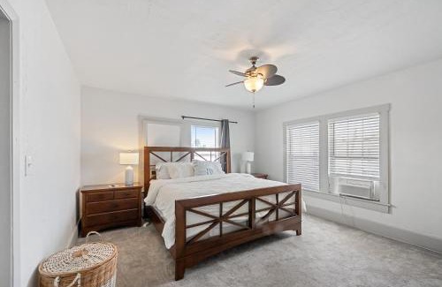Tarpon Springs Apartment | The Tarpon Loft Chic 1BR in Historic Downtown