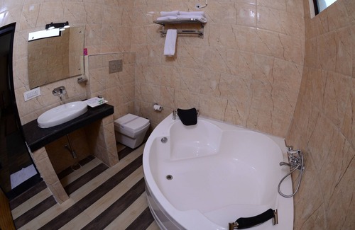 Ramnagar Hotel | The Tattwaa Corbett Spa & Resort