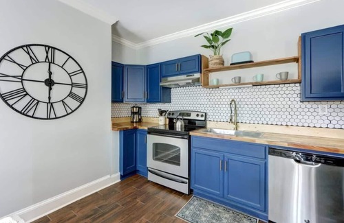 Beach Institute House | The Tea Olive - A, Fresh | Updated | Dog-Friendly
