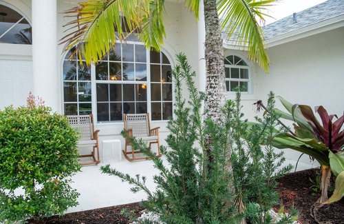 Hunt Club House | The Teakwood Villa - Secluded & Luxurious Pool Home in West Palm Beach