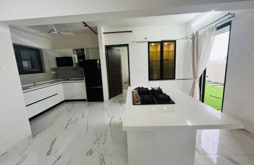 Baner Apartment | The Ten - Cozy 3bhk in baner