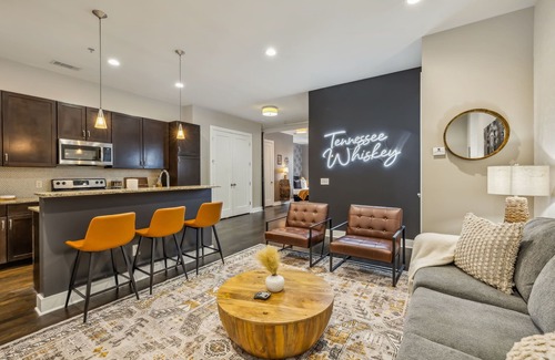West End Condo | The Tennessee Whiskey in West End-Vandy- Uber to Broadway