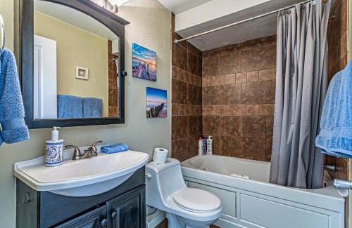 North End Apartment | the Terrace, Best Area, WD, 2 baths, 2 Bedrooms, Jacuzzi Bath, Balcony, 925sf
