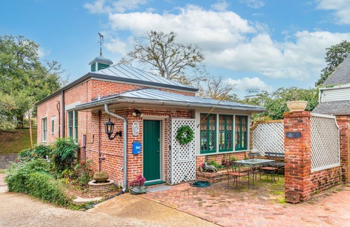 Natchez Cottage | The Terrace Carriage House, a place like no other!
