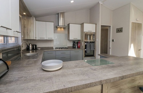 Carnforth Cottage | The Three Bears Lodge, Coniston Drive 11