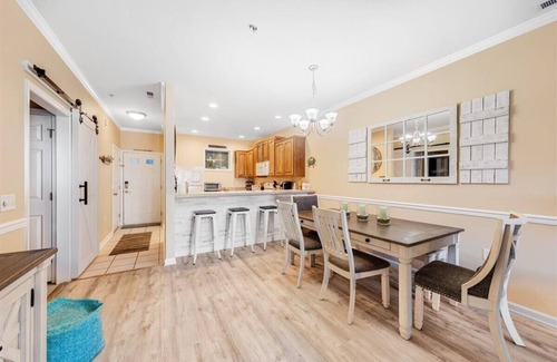 Rehoboth Beach Condo | The Tides, Sandy Bottom cir 2 Bd 2 Bth sleep 6 free WiFi +tv
