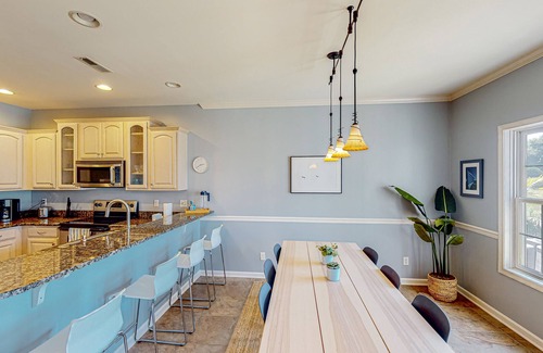 Rehoboth Beach House | The Tides townhouse in Rehoboth Beach with pool access