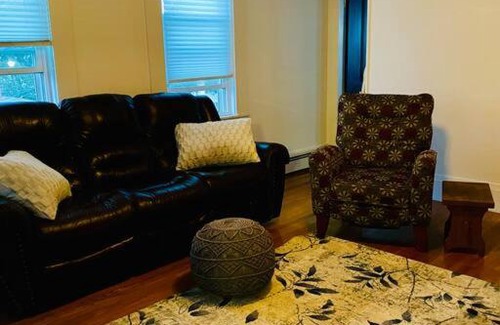 Salem Apartment | The Tiki Townhouse of Downtown Salem