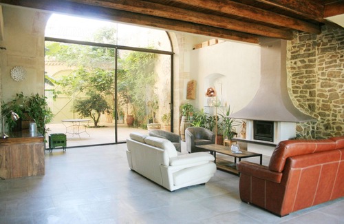 Saint-Dionisy House | The timeless
