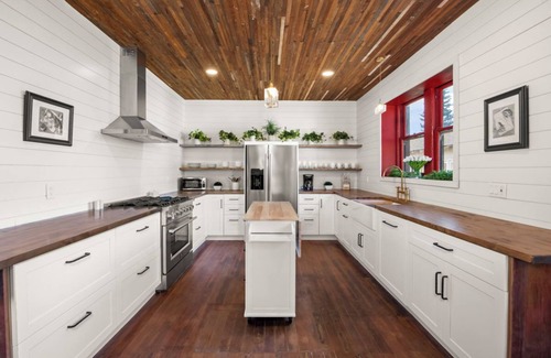 Lompoc House | The Tinning House - Lompoc's Best House & Location