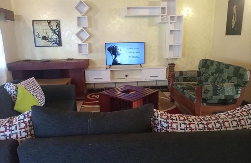 Eldoret House | The Tipping Hat, Eldoville