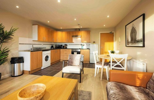 Belfast Apartment | The Titanic-1bd Trendy Ap (Gold Short Term Stays)